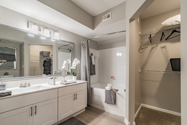 Photo - Infinity off Baldwin Park Apartments