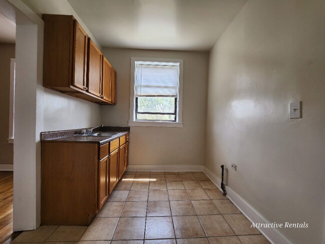 Photo - 55 E Marquette Rd Unidad 3