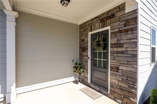 Photo - 133 Madison Bend