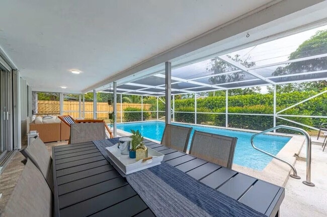 Photo - 176 SE 27th Pl