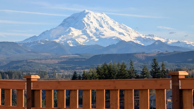 Building Photo - 20427 Myrtle Pl E