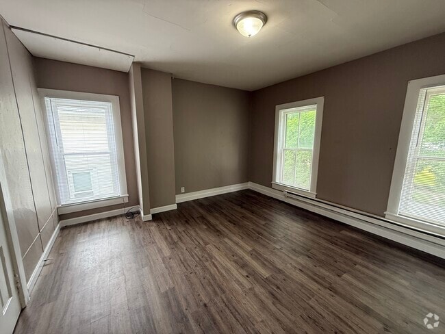 Building Photo - 922 N 8th St Unit Apt 3