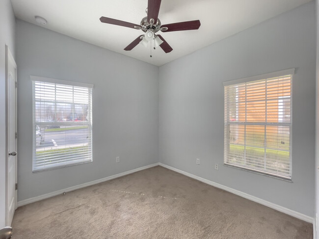 Photo - 4140 Shade Tree Ln