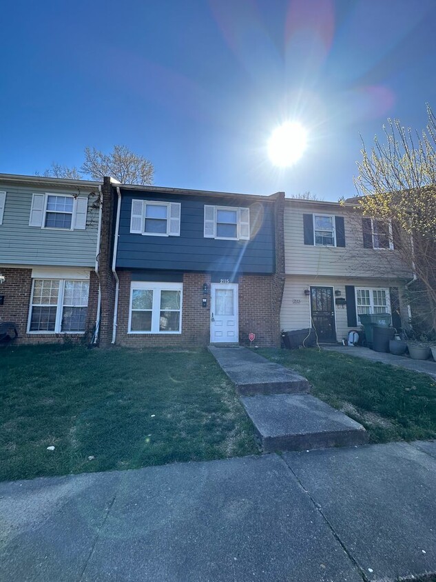 Henrico County Townhouse! 3 beds, 1.5 bath... - Henrico County Townhouse! 3 beds, 1.5 bath...