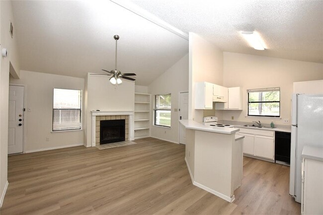 Photo - 2801 W Slaughter Ln