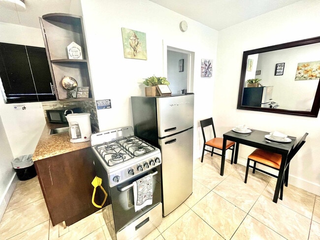 Photo - 342 Van Buren St Unidad SI FL1-ID1520235P