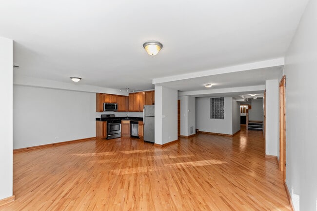 Building Photo - 1118 E Hyde Park Blvd Unit G1