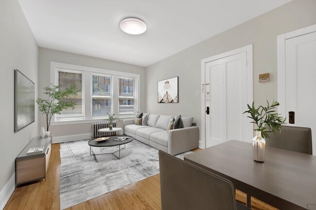 Photo - 4744 W Roscoe St Unit 2