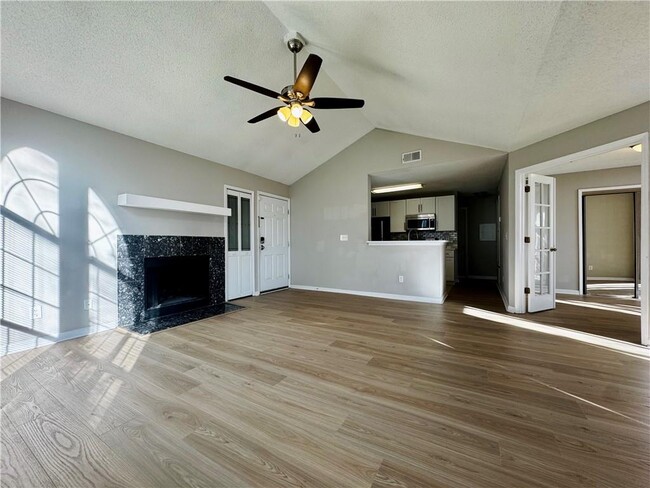 Photo - 1107 Sandy Ln Dr