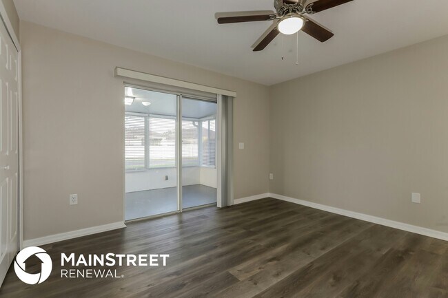 Photo - 935 Brenton Leaf Dr