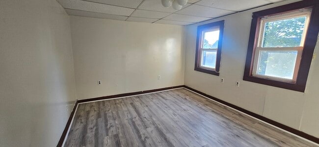 Building Photo - 51 Cutler St Unit 3