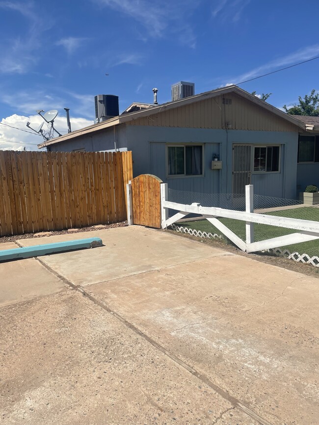 Building Photo - 1327 Tapia Blvd SW Unit Pacheco rentals