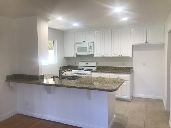 Apartments For Rent In Redondo Beach Ca Forrent 2221 Huntington Ln 1 Wk Ago Redondo Beach Ca 90278
