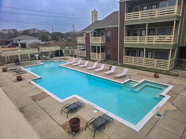 Photo - 500 Ferry Rd