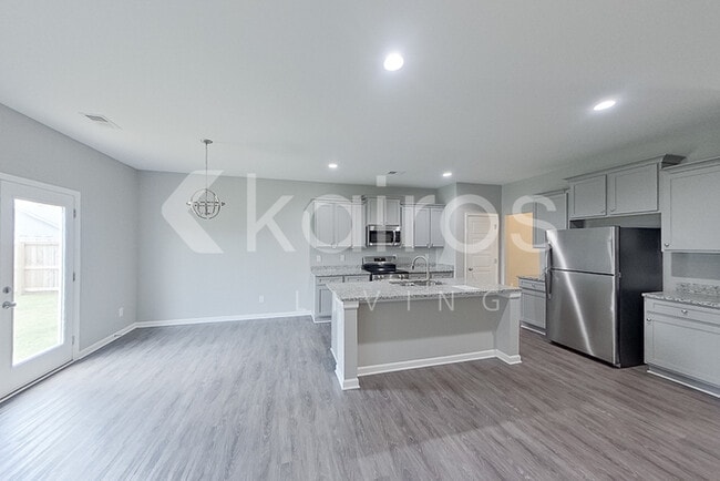 101 Silver Maple Ln
