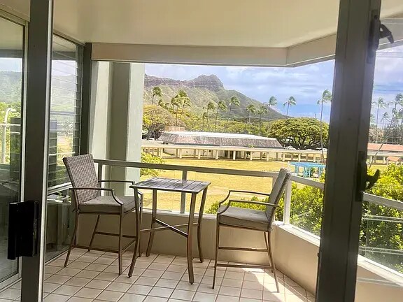 Photo - 2600 Pualani Way Unit 301
