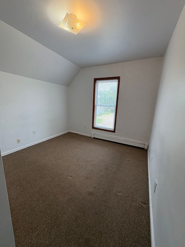 Photo - 420 Ballard St