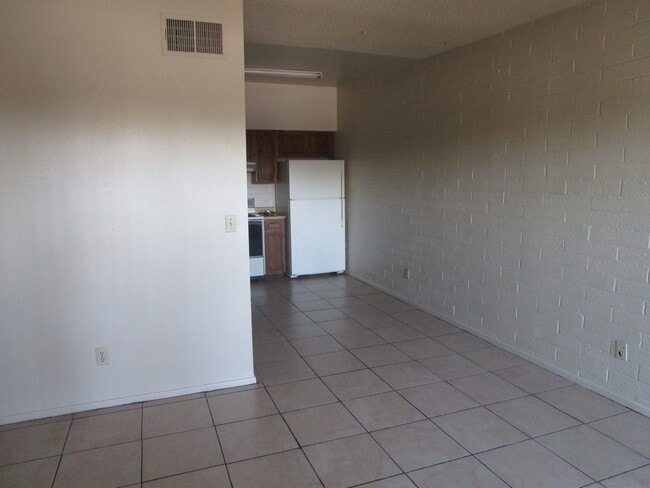 1325 W 3rd St Unidad 3