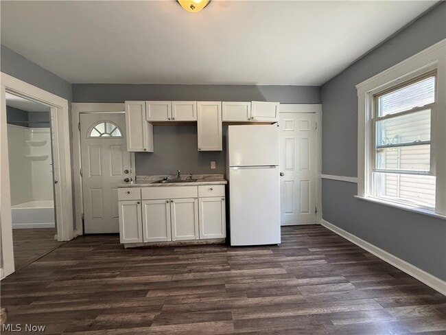Photo - 3327 W 88th St