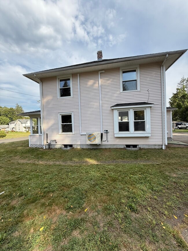 Photo - 35 West St