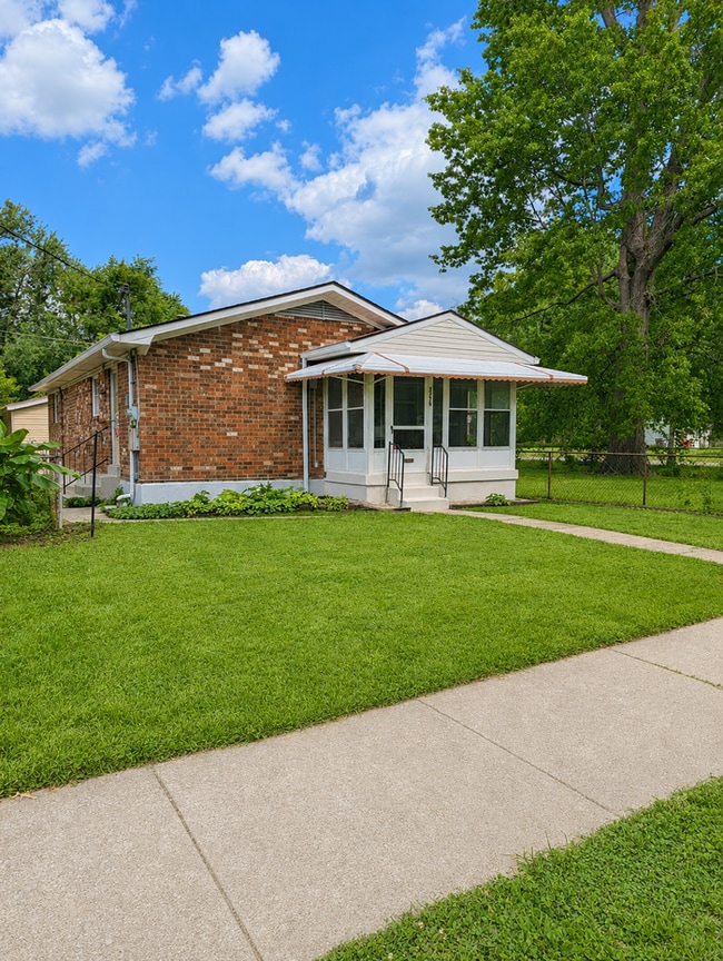Building Photo - Fully Renovated 3 BR, 1 BA Home with Detached 2-Car Garage!