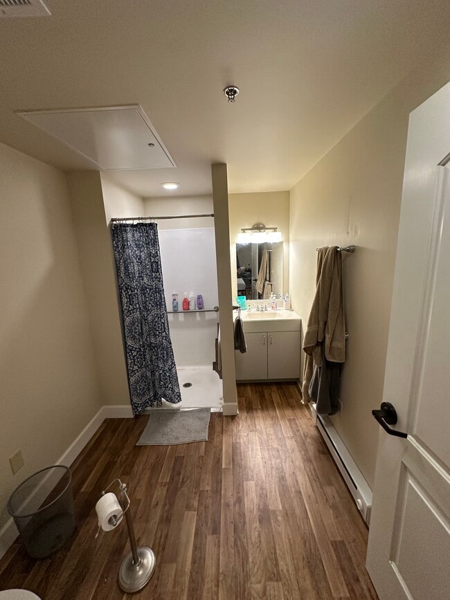 Photo - 400 Stewart Ave