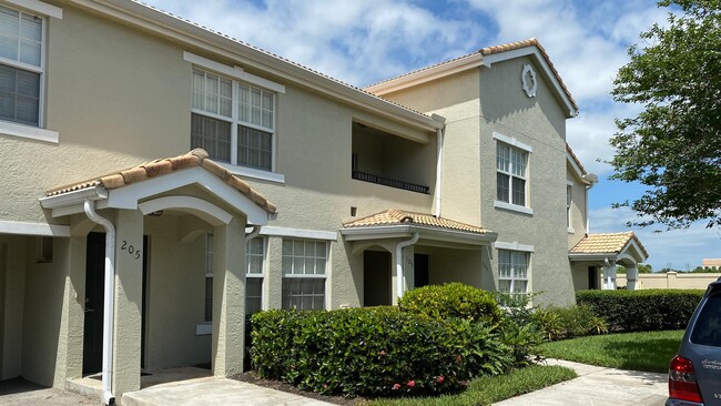 Building Photo - 160 SW Peacock Blvd