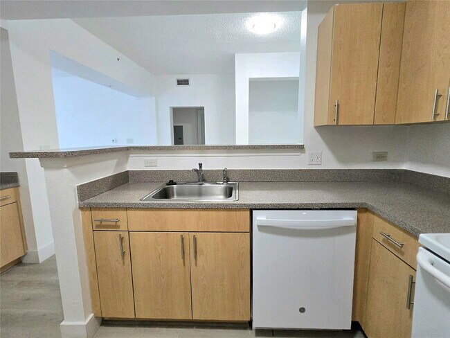 Photo - 533 NE 3rd Ave Unit 439