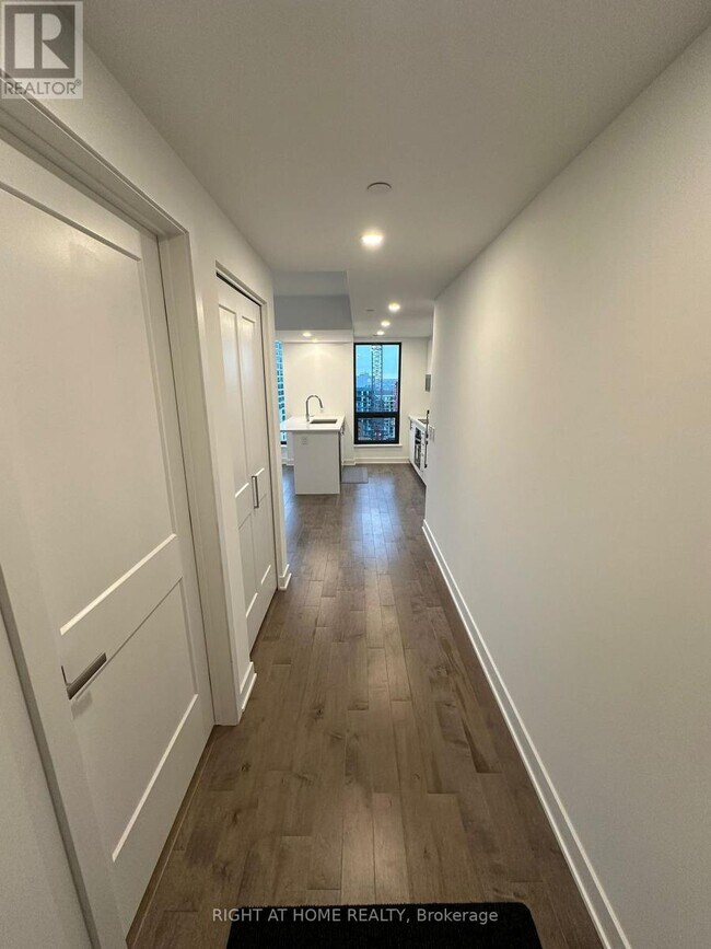 Photo - 340 Queen St Unit 2307