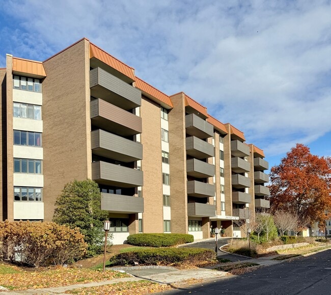 Building Photo - 1 Euclid Ave