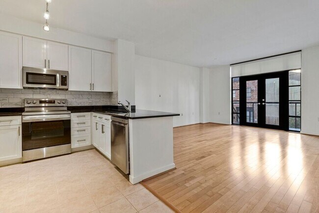 Building Photo - 437 New York Ave NW Rental