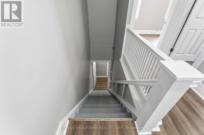 Photo - 107 Lake St Unit UPPER