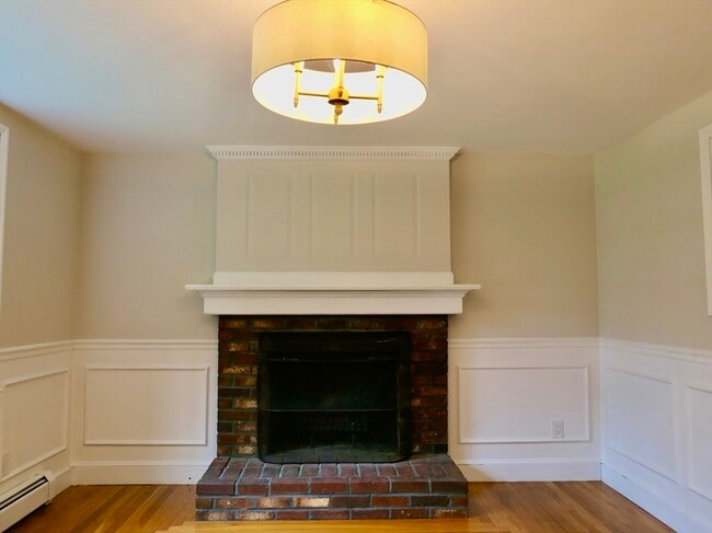 Photo - 132 S Main St