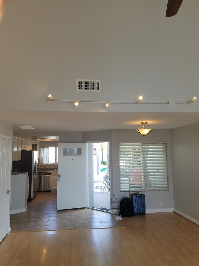 Photo - Gorgeous 2 bed 2 bath nestled in heart of Mission Viejo