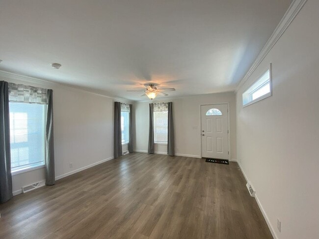 Photo - 174 Mockingbird Way