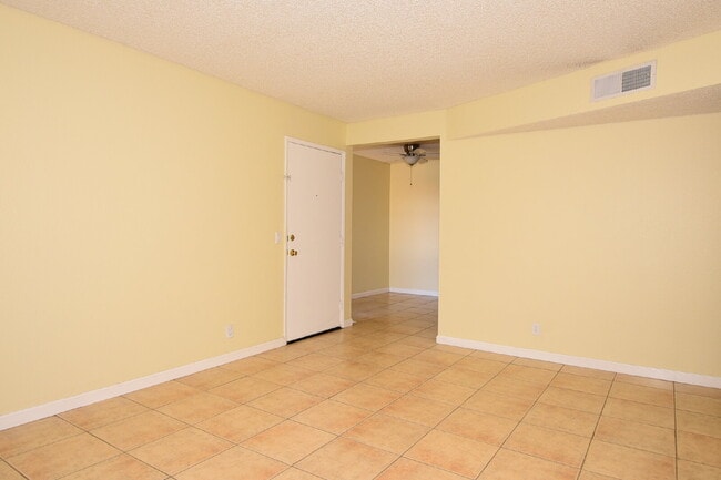Photo - Lovely 2nd Floor, 1 Bed, 1 Bath Condo At Desert Shores! Unit 2152