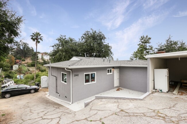 Photo - 2042 N Alvarado St