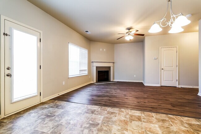 Photo - 494 Lobdale Falls Dr