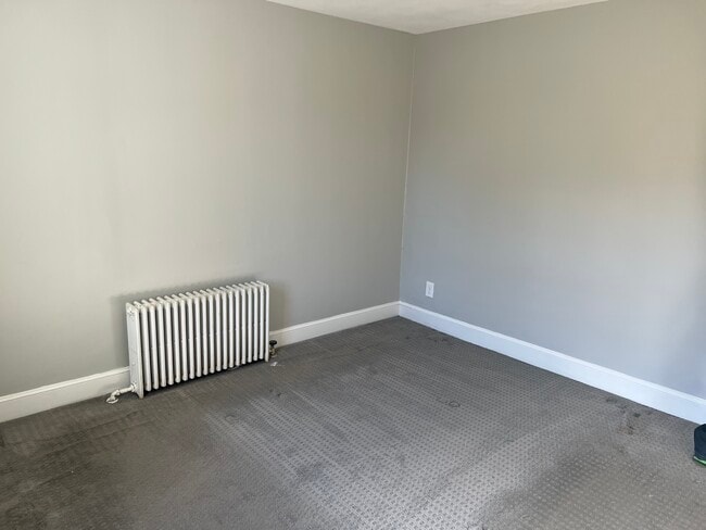 Bedroom - 85 Perry St Unit Apt A