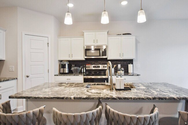 Photo - Pet Friendly Four Bedroom with Bonus!