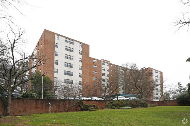Photo - Slaton Manor Apartments