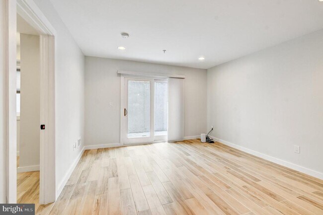 Photo - 5012 2nd St NW Unit 2