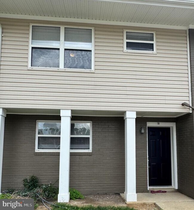 Photo - 2050 Nike Dr Townhome