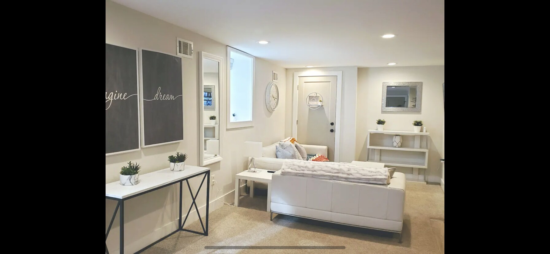 Photo - 2078 Montrose Dr Unit B
