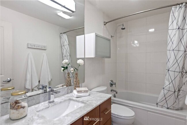 Photo - 11058 NE 33rd Pl Unit D6