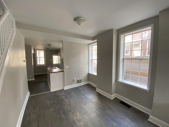 Photo - 502 Seneca St