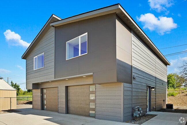 Building Photo - 11904 E 2nd Ln Rental