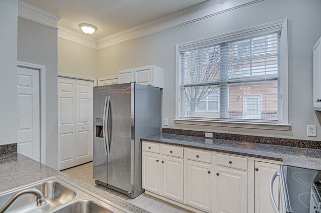 Photo - Live off Central Ave. in END UNIT 2 bed/2.5 bath Townhome (NO CARPET!)