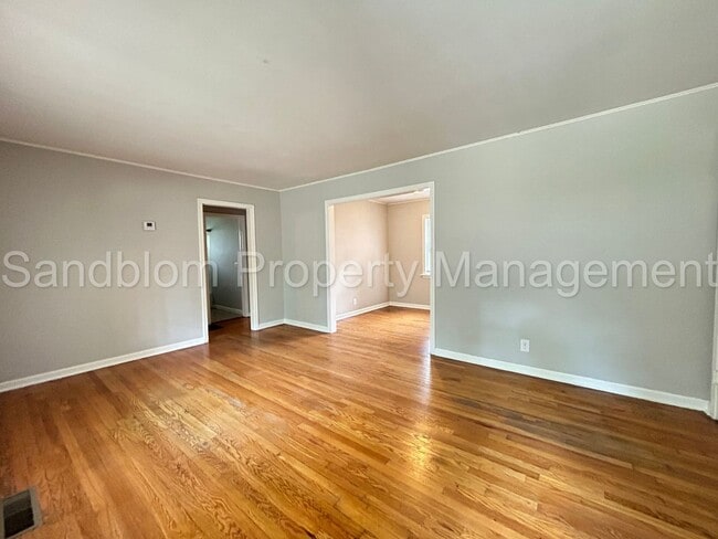 Photo - 1439 S Louisville Ave