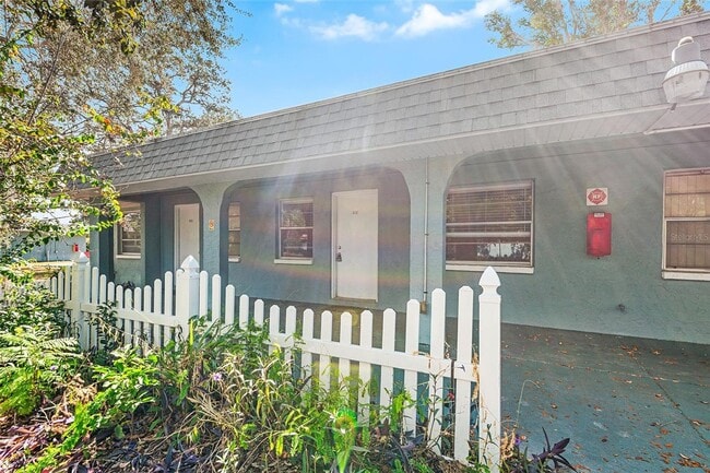 Building Photo - ST PETE APARTMENT FOR RENT!! Unit #112